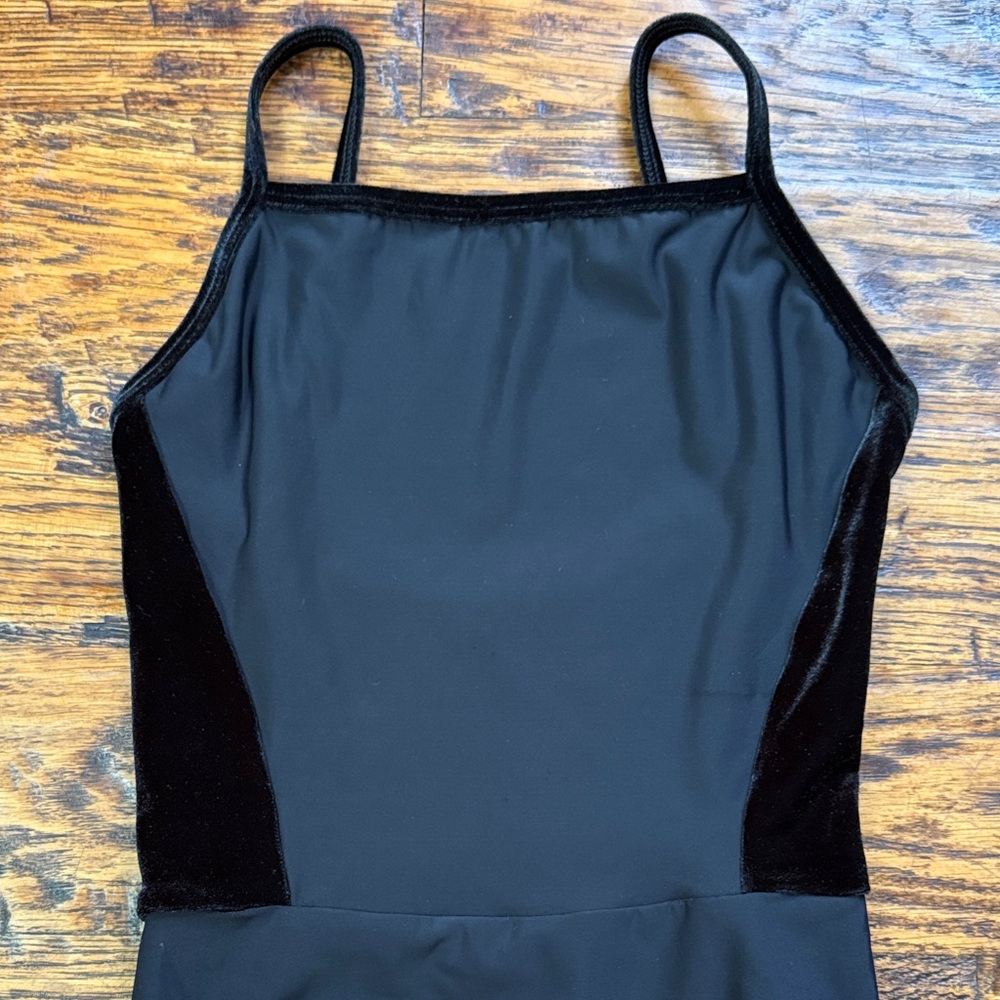 Eleve’ Black Alana Velvet Leotard - Picture 4 of 6